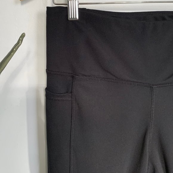 Danskin Cropped Leggings Black Medium with pockets - Picture 5 of 9